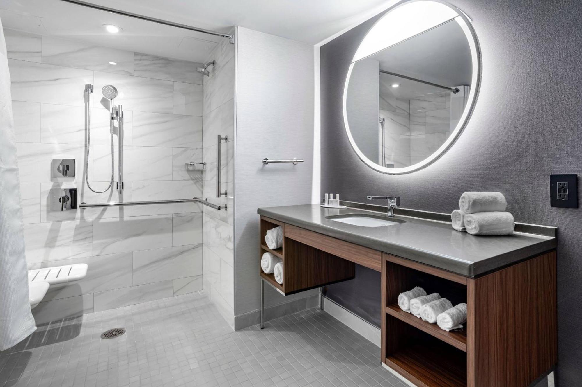 Courtyard By Marriott Washington, Dc Dupont Circle